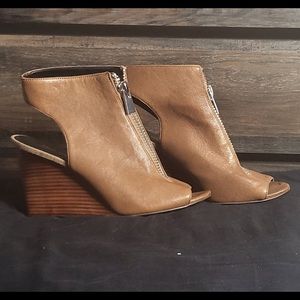 Nine West wedges size 9